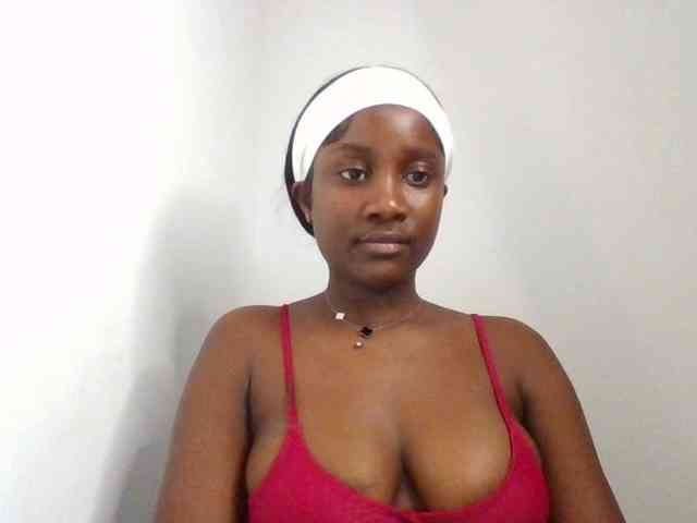 Flirtyarrya webcam