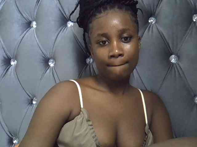 Flirtyarrya webcam
