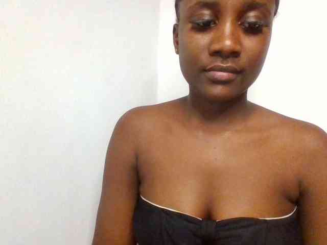 Flirtyarrya webcam