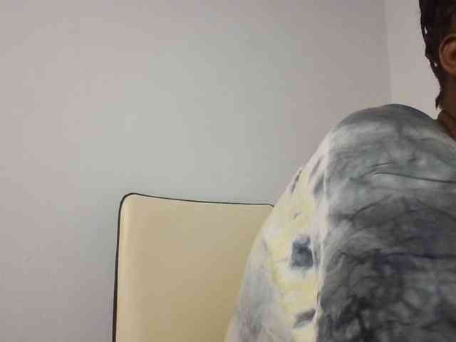 Flirtyarrya webcam
