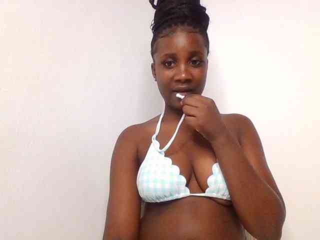 Flirtyarrya webcam