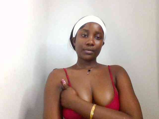 Flirtyarrya webcam