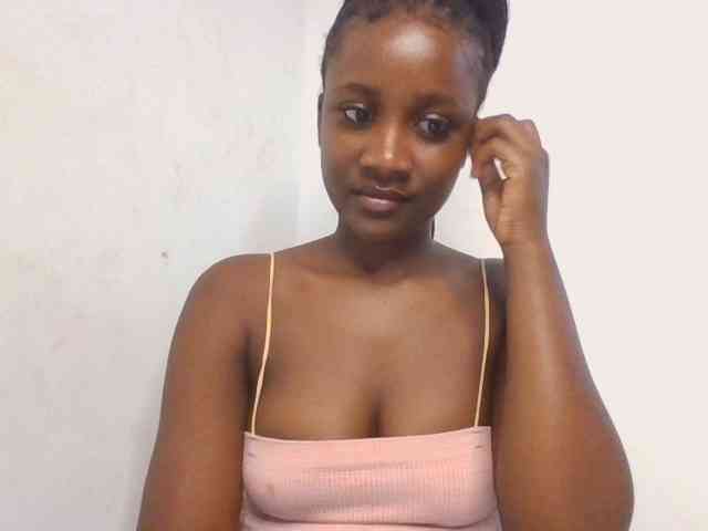 Flirtyarrya webcam