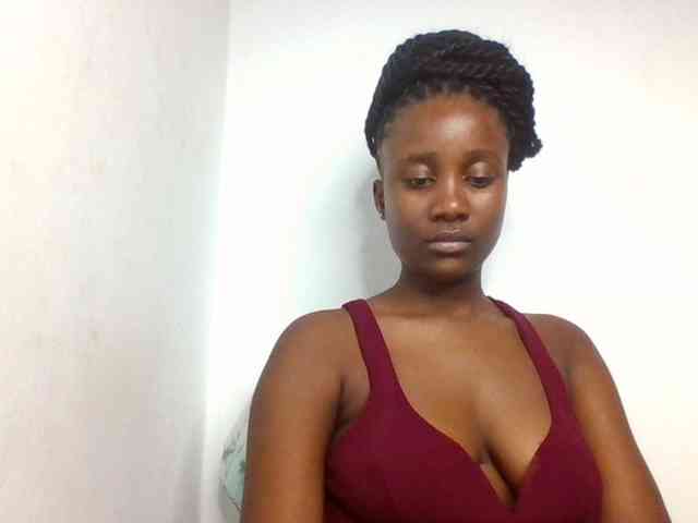Flirtyarrya webcam