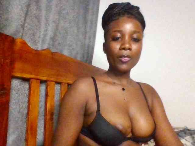Flirtyarrya webcam
