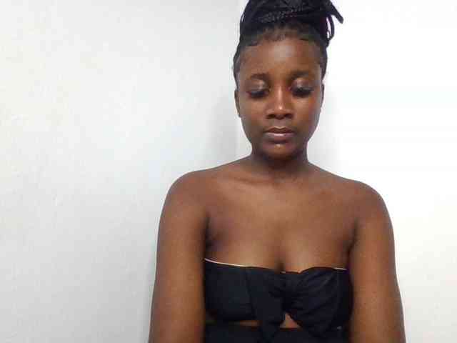 Flirtyarrya webcam