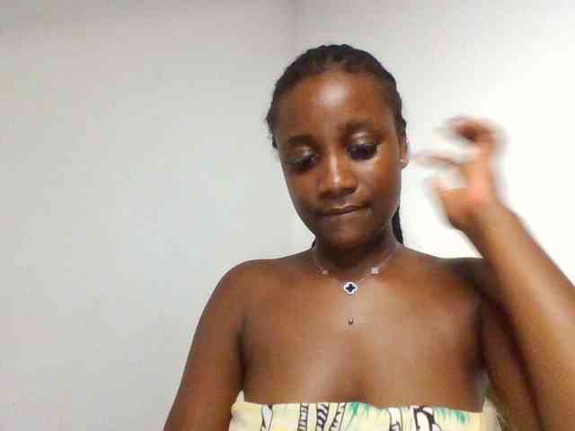 Flirtyarrya webcam