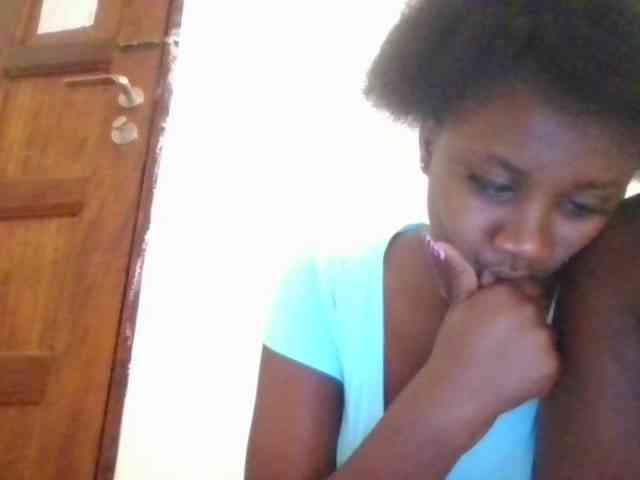 Flirtyarrya webcam