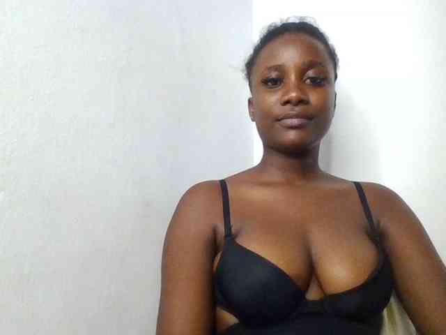 Flirtyarrya webcam