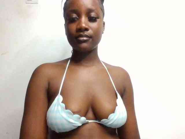 Flirtyarrya webcam