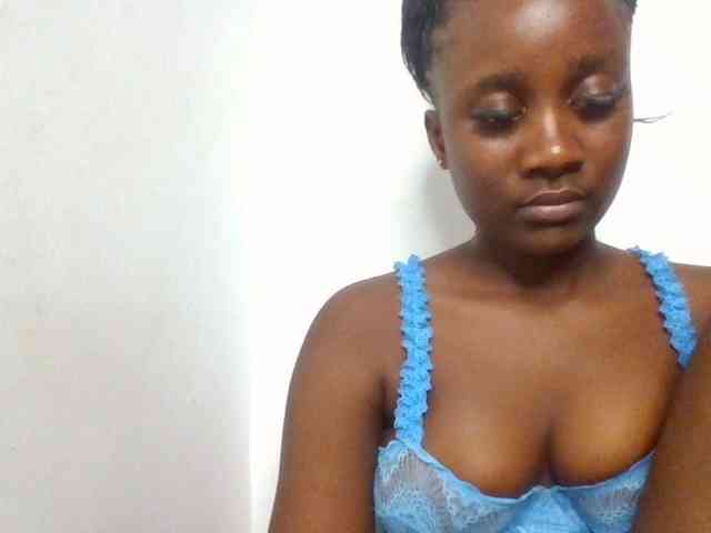 Flirtyarrya webcam