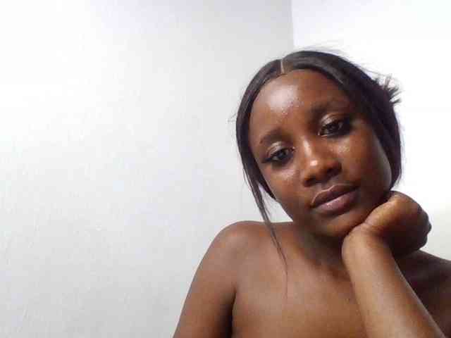 Flirtyarrya webcam