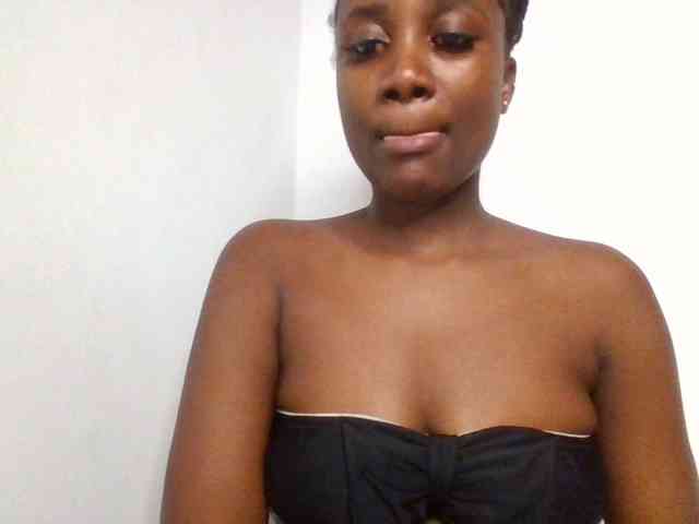 Flirtyarrya webcam