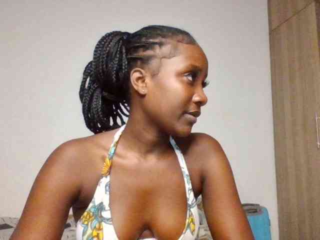 Flirtyarrya webcam