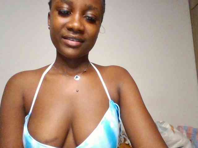 Flirtyarrya webcam