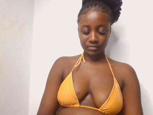 Flirtyarrya webcam