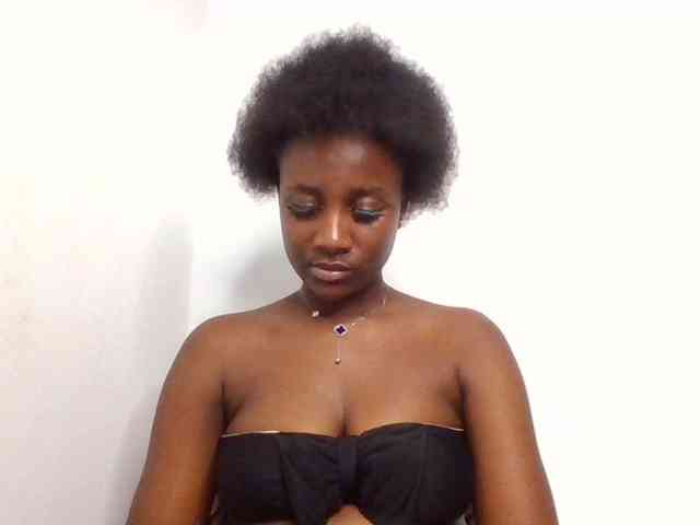 Flirtyarrya webcam