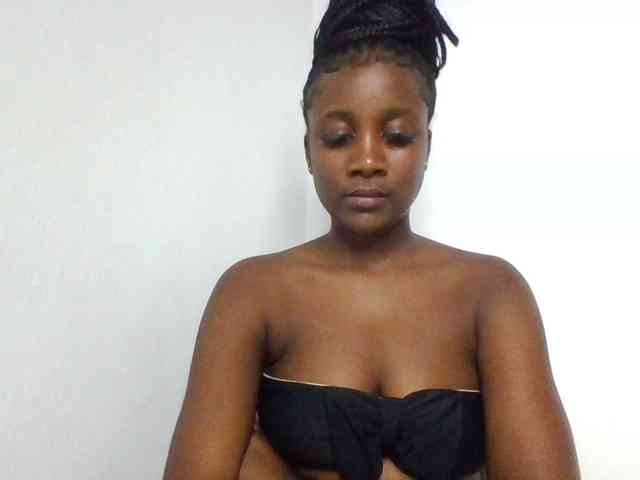 Flirtyarrya webcam