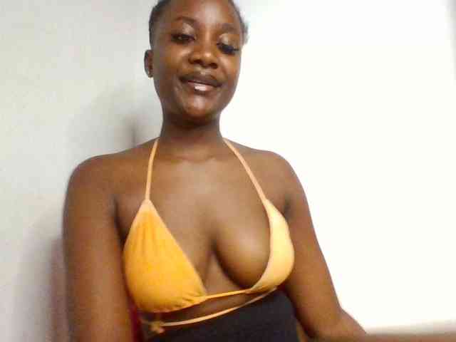 Flirtyarrya webcam