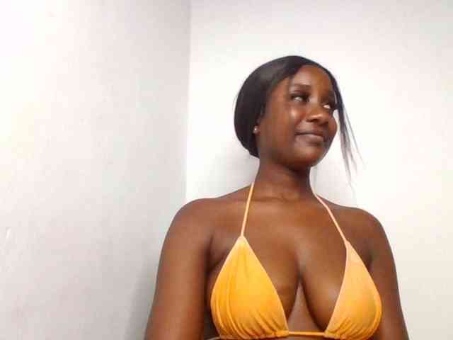 Flirtyarrya webcam