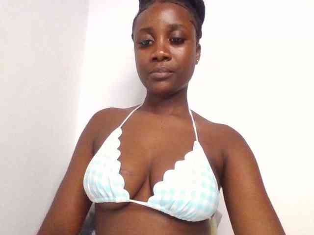 Flirtyarrya webcam