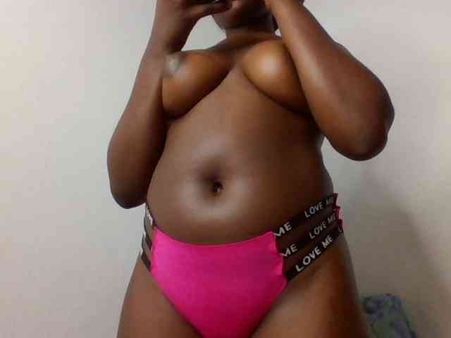Flirtyarrya webcam