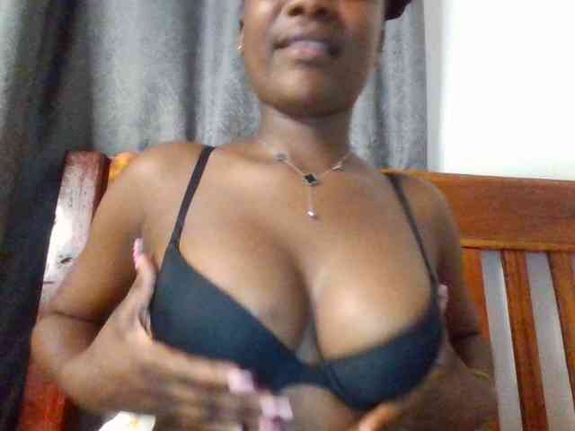 Flirtyarrya webcam