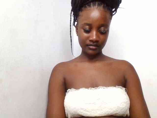 Flirtyarrya webcam