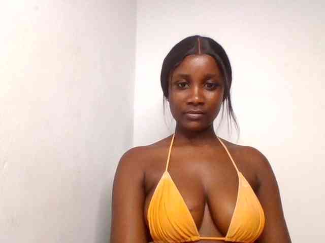 Flirtyarrya webcam