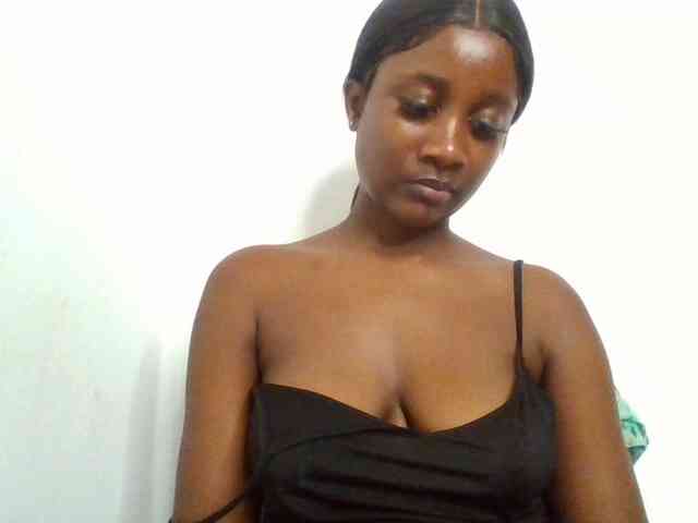 Flirtyarrya webcam