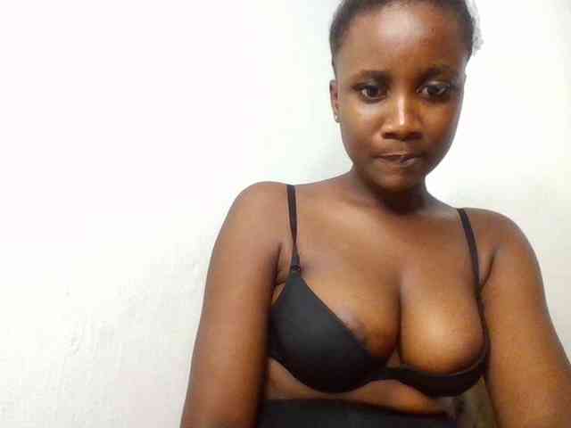 Flirtyarrya webcam