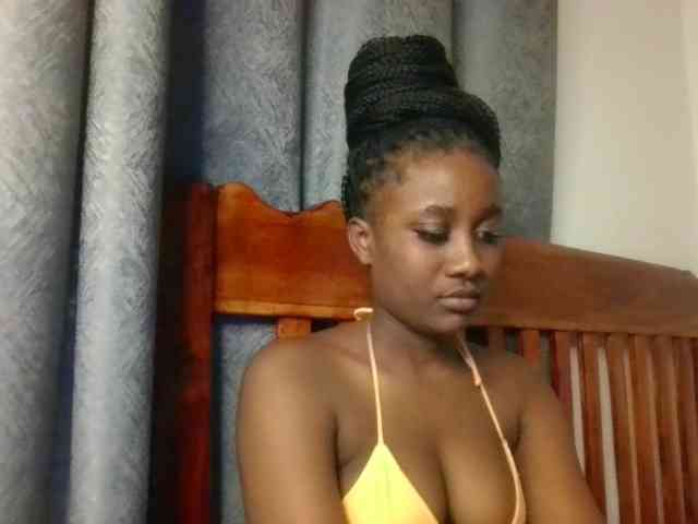 Flirtyarrya webcam