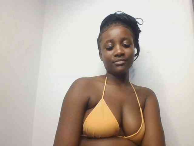 Flirtyarrya webcam