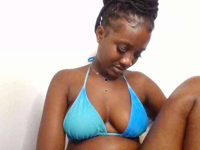 Flirtyarrya webcam