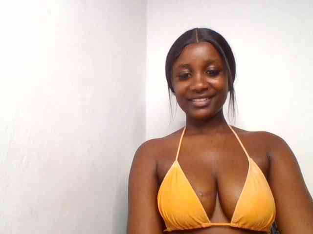 Flirtyarrya webcam