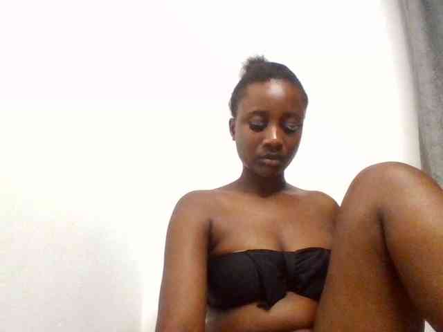 Flirtyarrya webcam