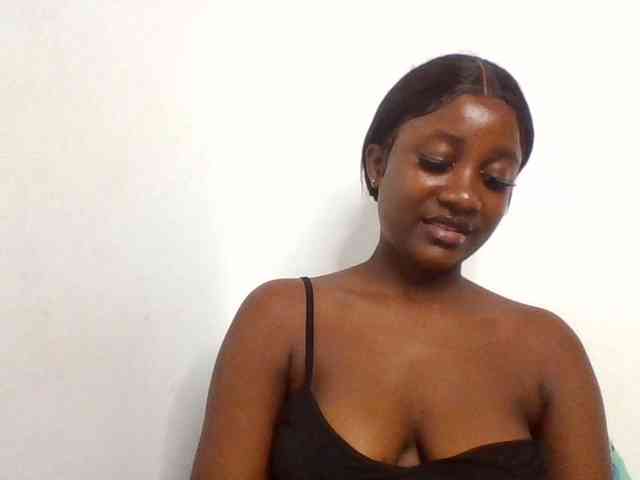 Flirtyarrya webcam
