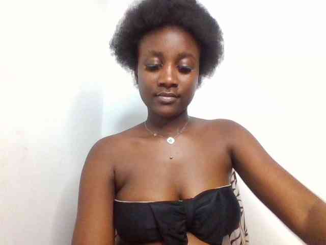 Flirtyarrya webcam