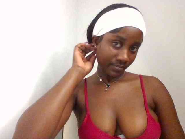Flirtyarrya webcam