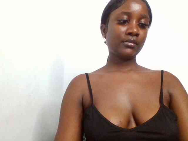 Flirtyarrya webcam