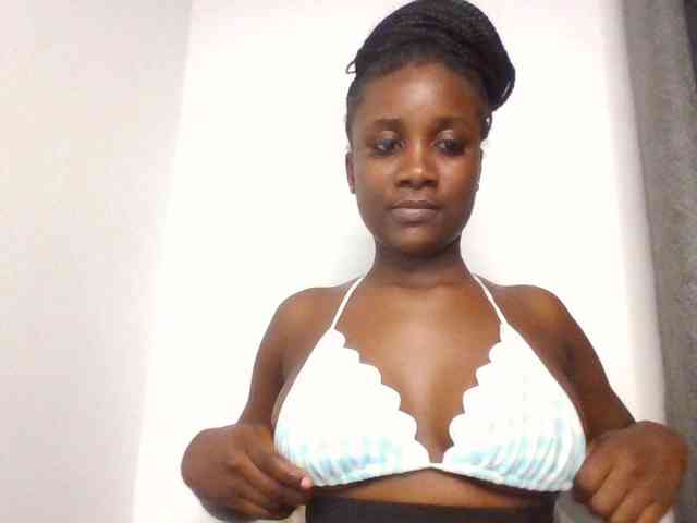 Flirtyarrya webcam