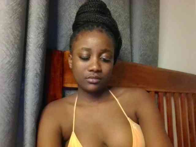 Flirtyarrya webcam
