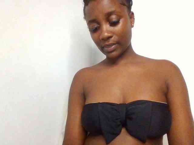 Flirtyarrya webcam