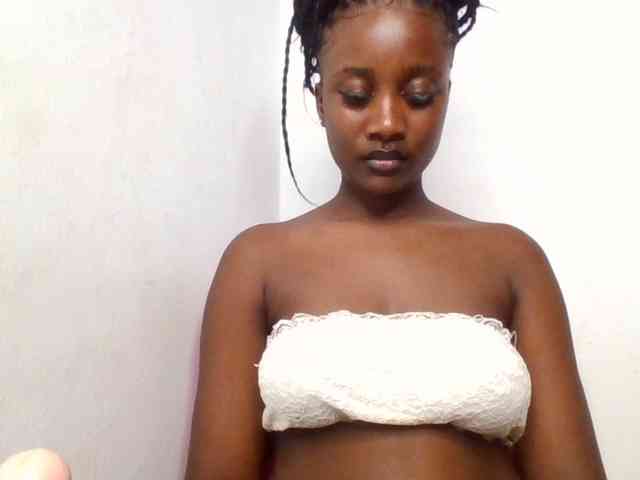 Flirtyarrya webcam