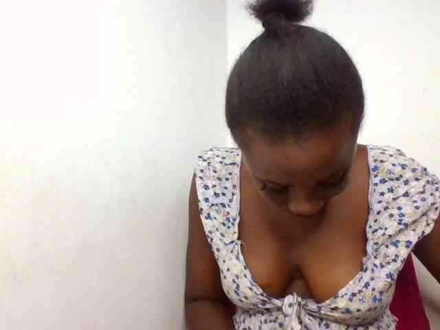 Flirtyarrya webcam
