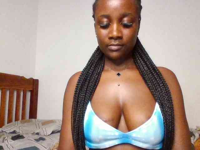 Flirtyarrya webcam