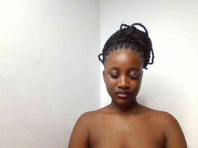 Flirtyarrya webcam