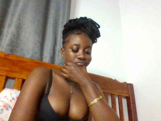 Flirtyarrya webcam