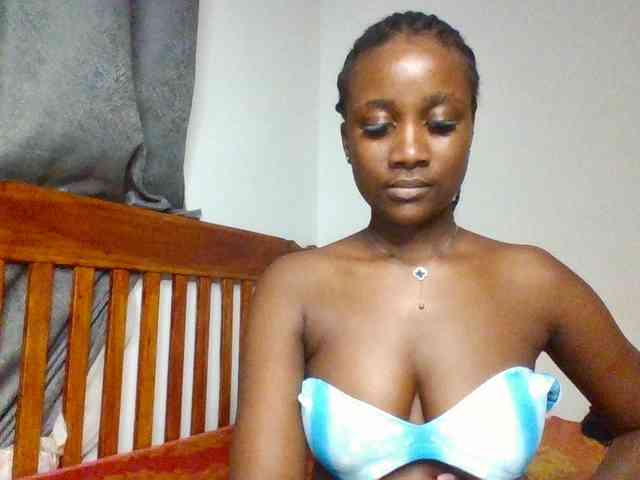 Flirtyarrya webcam