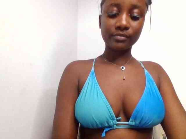 Flirtyarrya webcam